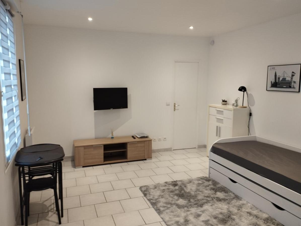 Studio Charmant Canape Lit Netflix Prime Video Wifi Dazn Le Havre Exterior foto